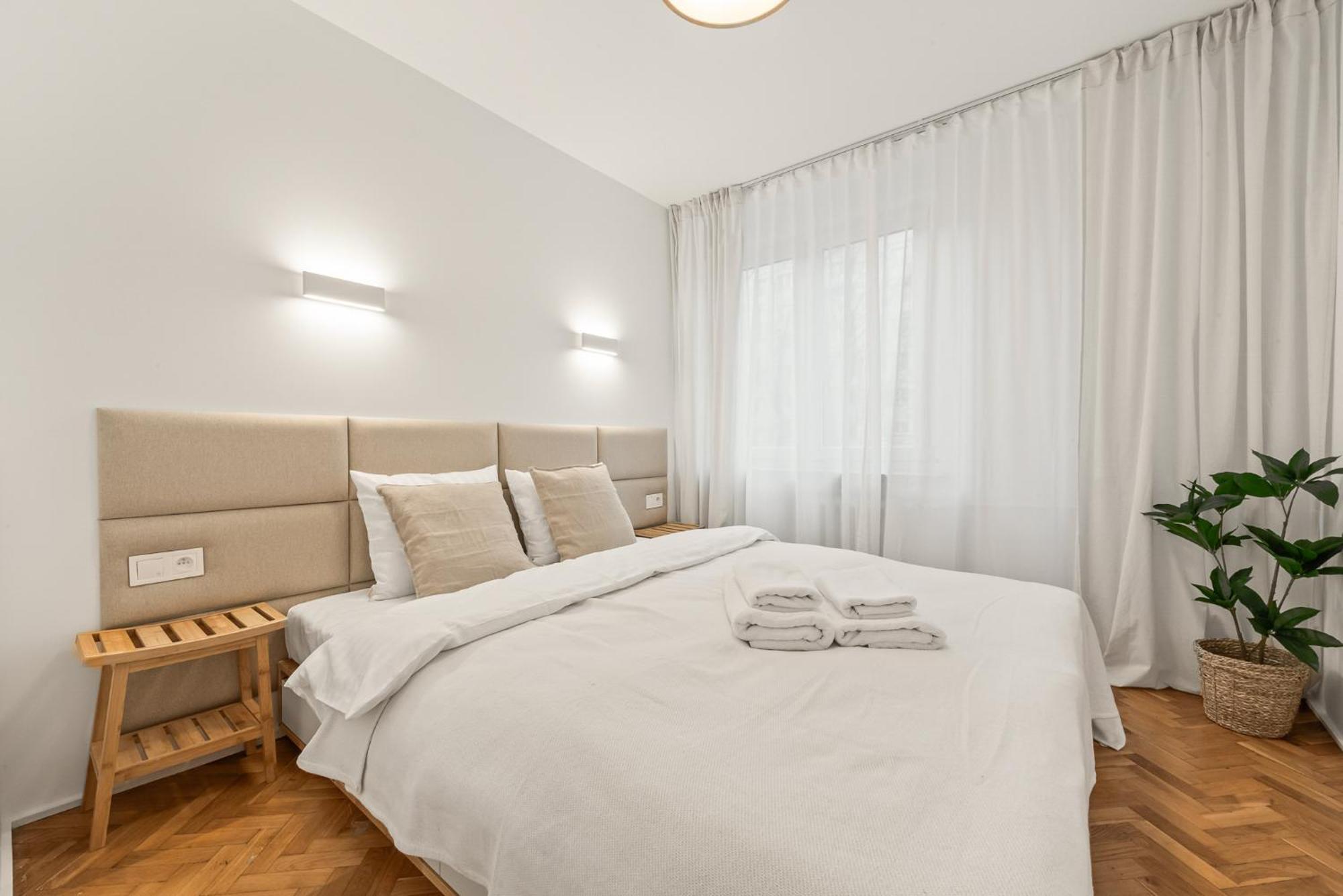 Rentplanet - Apartamenty Przy Palacu Kultury I Nauki 华沙 外观 照片